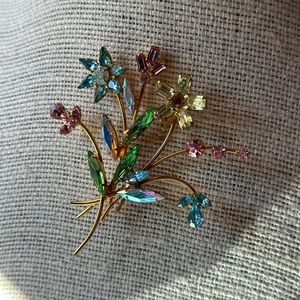 Beautiful Vintage Multicolor Rhinestones Flower Spray Brooch Pin